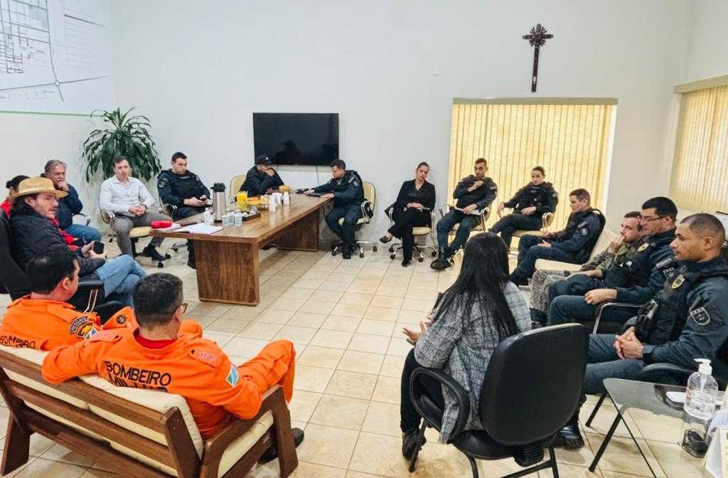 Reunião alinha esquema de segurança e logística para a Festa do SerenoReunião alinha esquema de segurança e logística para a Festa do Sereno